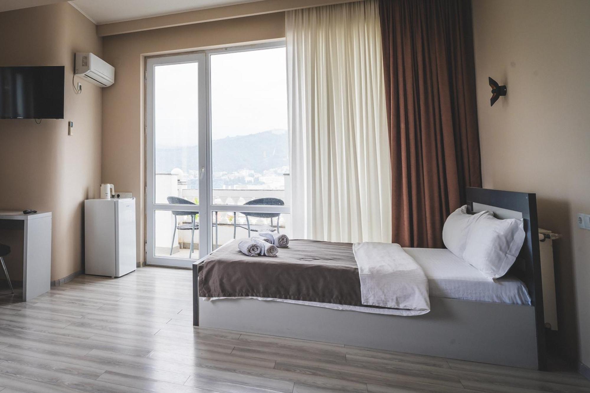 White House Hotell Tbilisi Exteriör bild